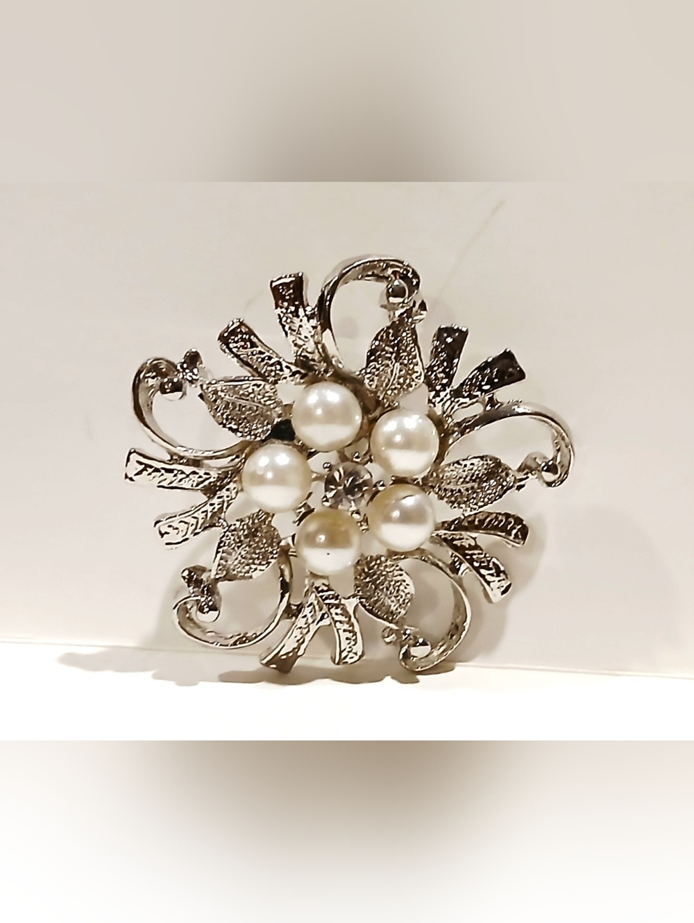 Vintage Pearl Floral Silver-Tone Brooch - Women Jewelry